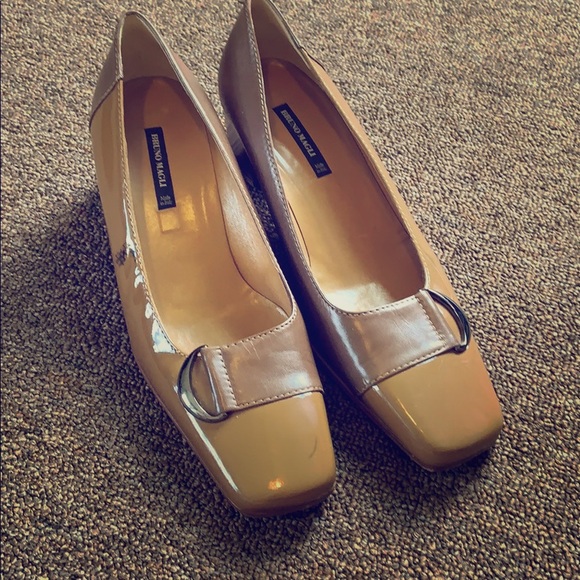 Bruno Magli Shoes - ✅3 for $10✅ Magli Vintage Block Heels